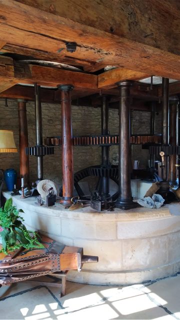Vue des engrenages et de la roue du Moulin